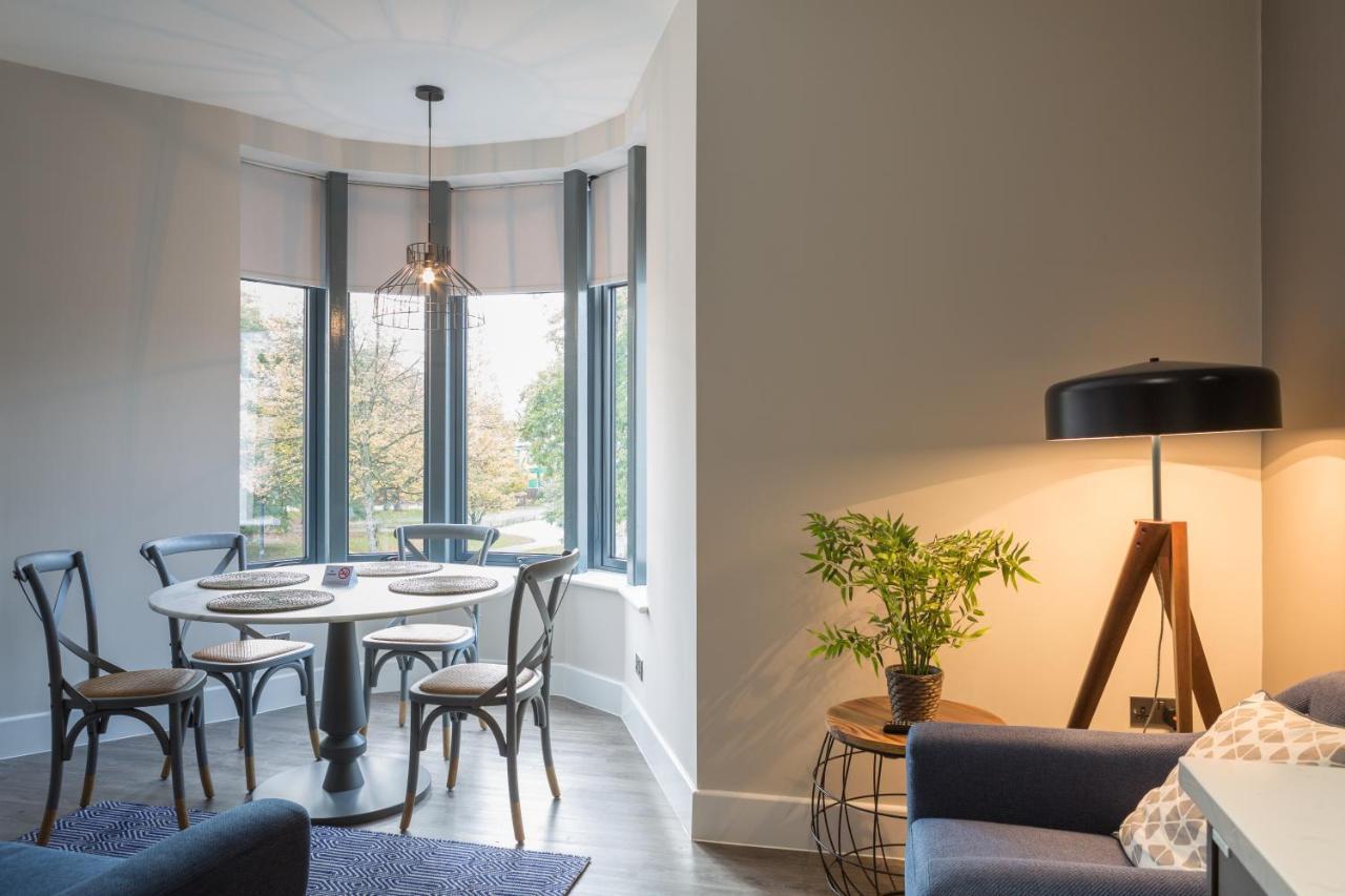 Park Lane Aparthotel By Urban Space Cardiff Bagian luar foto