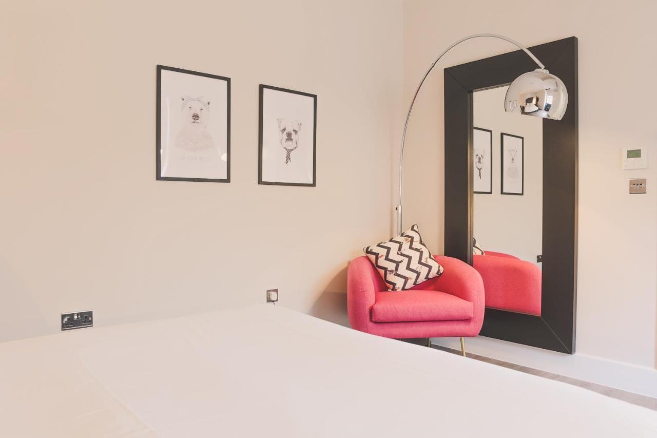Park Lane Aparthotel By Urban Space Cardiff Bagian luar foto
